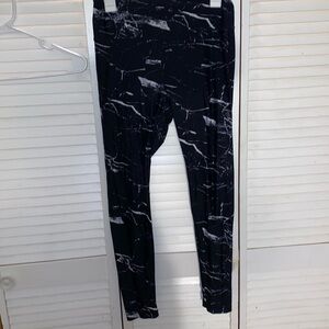 Women’s marble leggings
